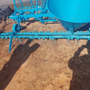 rastra de cultivador M84