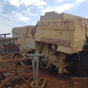 New Holland Clayson 8055