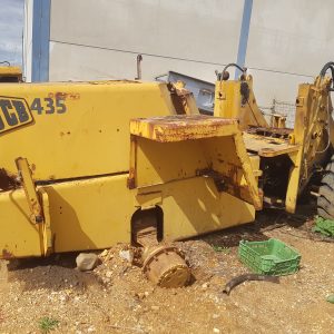 JCB 435