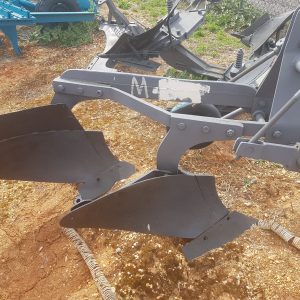 M-320 ARADO DE DESFONDE