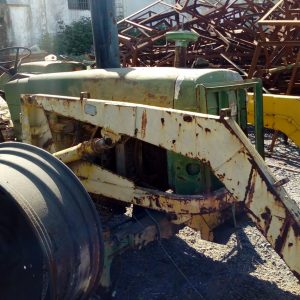 jonh deere 3135 con pala