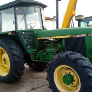 JOHN DEERE 3040